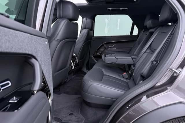 Land Rover Range Rover Sport (2026) thumbnail 43