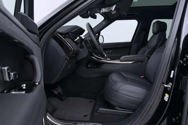 Land Rover Range Rover Sport (2026) thumbnail 3
