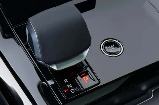 Land Rover Range Rover Sport (2026) thumbnail 34