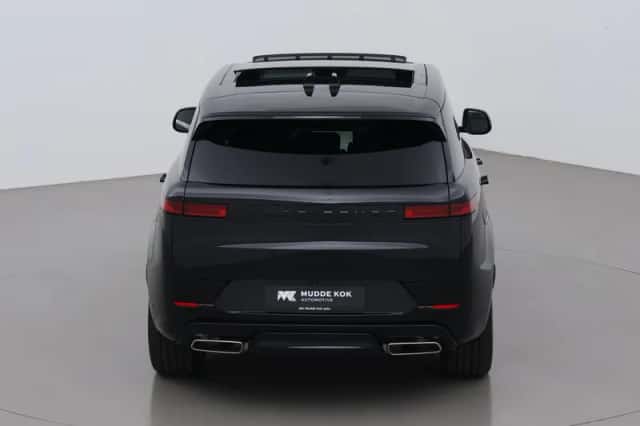 Land Rover Range Rover Sport (2026) thumbnail 9