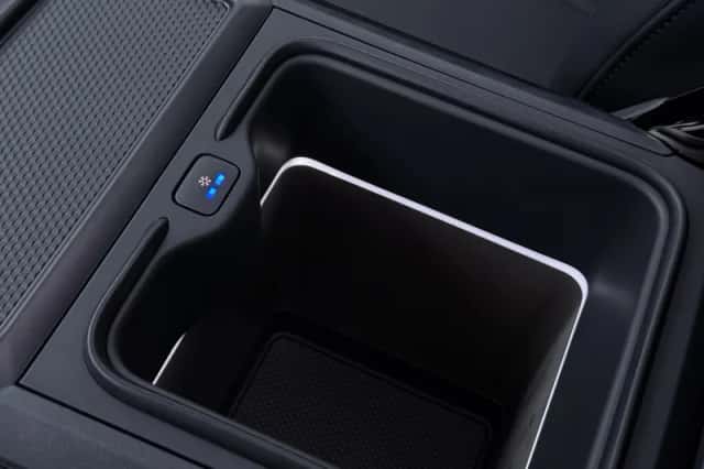 Land Rover Range Rover Sport (2026) thumbnail 12