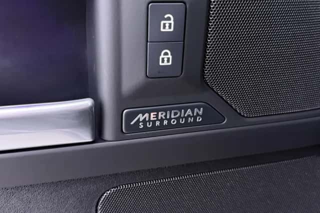Land Rover Defender (2026) thumbnail 12