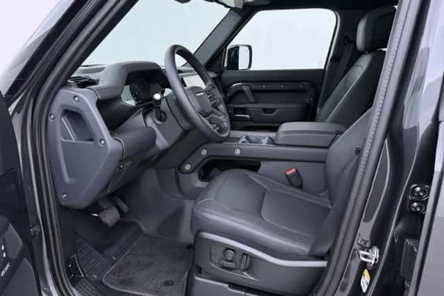 Land Rover Defender (2026) thumbnail 3