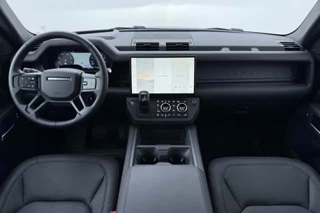 Land Rover Defender (2026) thumbnail 4