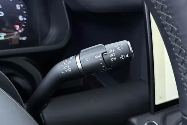 Land Rover Defender (2026) thumbnail 40