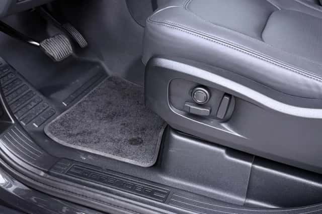 Land Rover Defender (2026) thumbnail 44