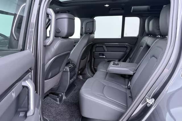 Land Rover Defender (2026) thumbnail 45