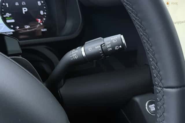 Land Rover Defender (2026) thumbnail 39