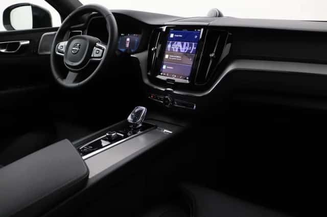 Volvo XC60 (2025) thumbnail 17