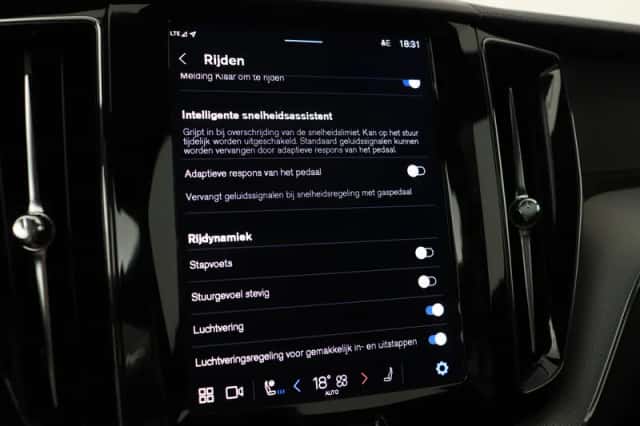 Volvo XC60 (2025) thumbnail 33