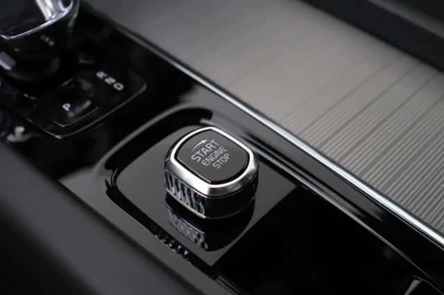 Volvo XC60 (2025) thumbnail 39
