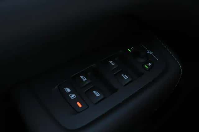 Volvo XC60 (2025) thumbnail 45