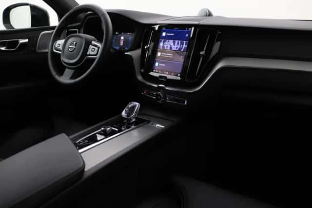 Volvo XC60 (2025) thumbnail 17