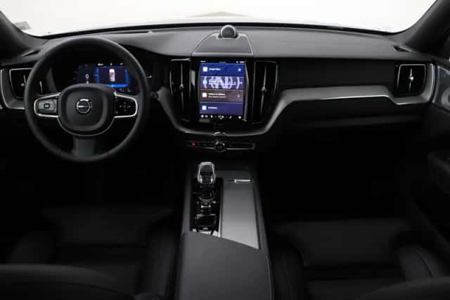 Volvo XC60 (2025) thumbnail 4