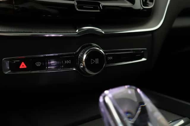 Volvo XC60 (2025) thumbnail 36