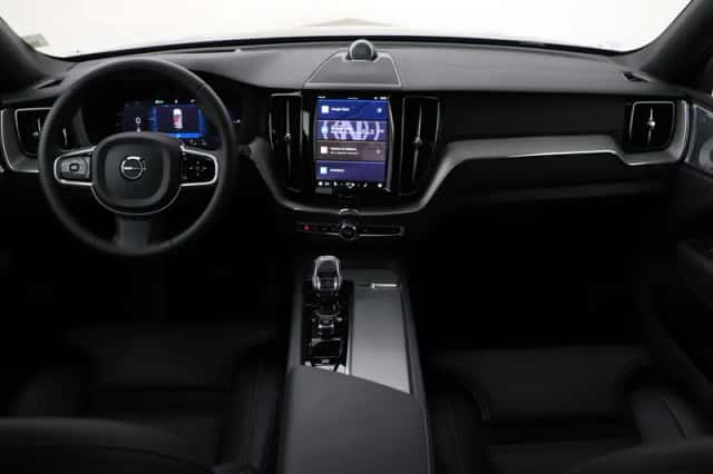 Volvo XC60 (2025) thumbnail 4
