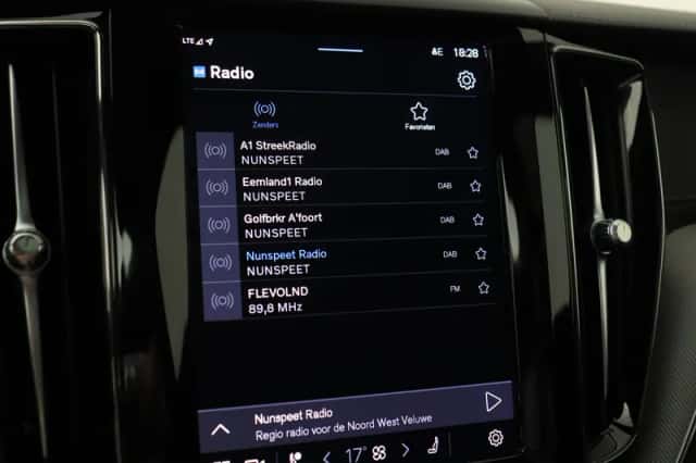 Volvo XC60 (2025) thumbnail 23