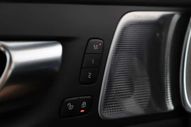 Volvo XC60 (2025) thumbnail 36