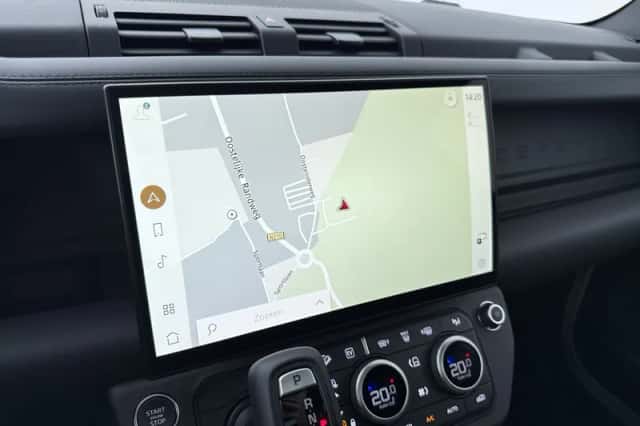 Land Rover Defender (2026) thumbnail 24