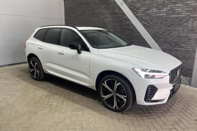 Volvo XC60 (2025)