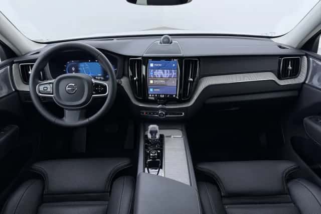 Volvo XC60 (2025) thumbnail 4