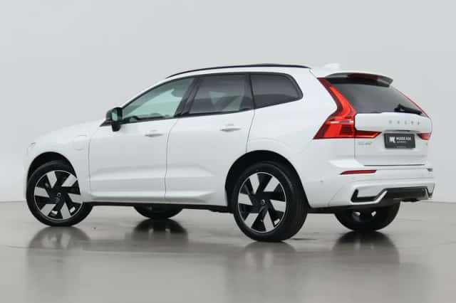 Volvo XC60 (2025) thumbnail 2