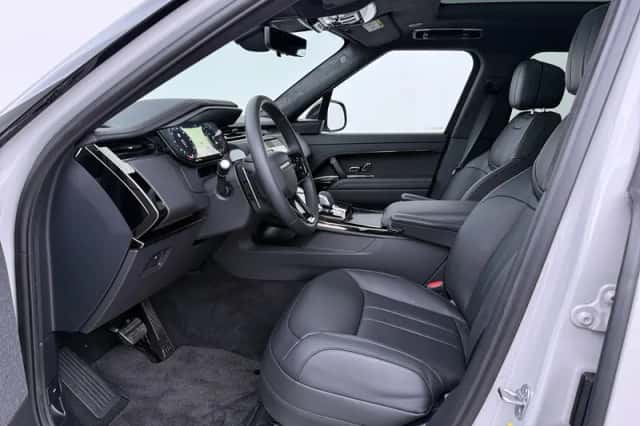 Land Rover Range Rover Sport (2026) thumbnail 3