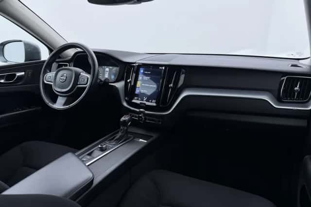 Volvo XC60 (2018) thumbnail 17