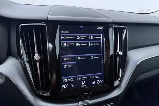 Volvo XC60 (2018) thumbnail 21