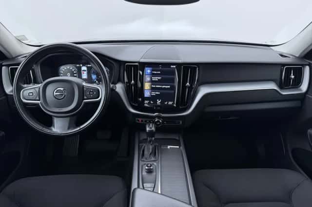 Volvo XC60 (2018) thumbnail 4