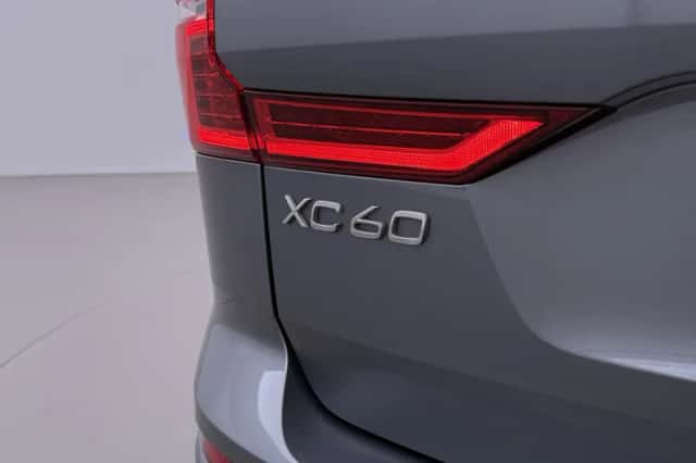 Volvo XC60 (2018) thumbnail 49
