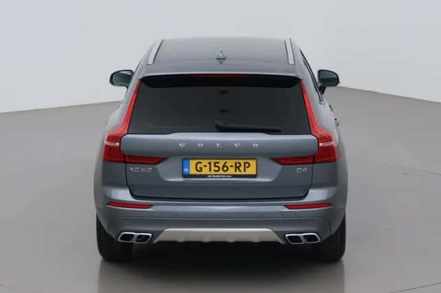 Volvo XC60 (2018) thumbnail 9