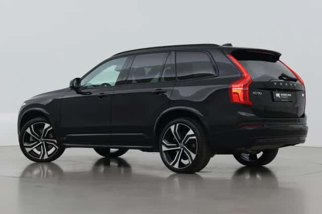 Volvo XC90 (2023) thumbnail 2
