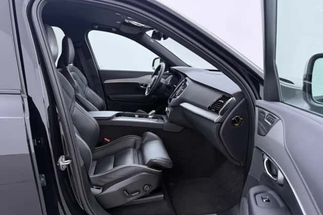 Volvo XC90 (2023) thumbnail 5
