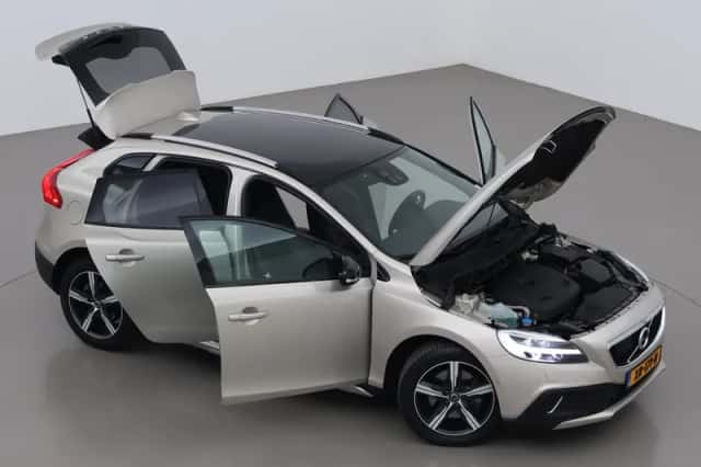 Volvo V40 (2019) thumbnail 6