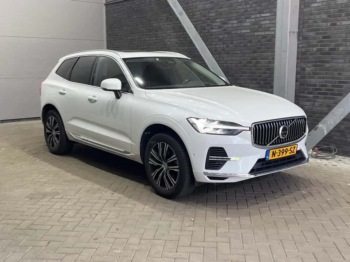 Volvo XC60 (2021) — foto 1