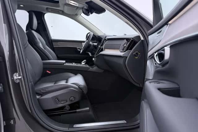 Volvo XC90 (2025) thumbnail 5