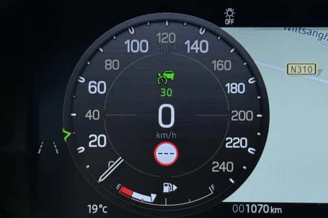 Land Rover Defender (2026) thumbnail 21