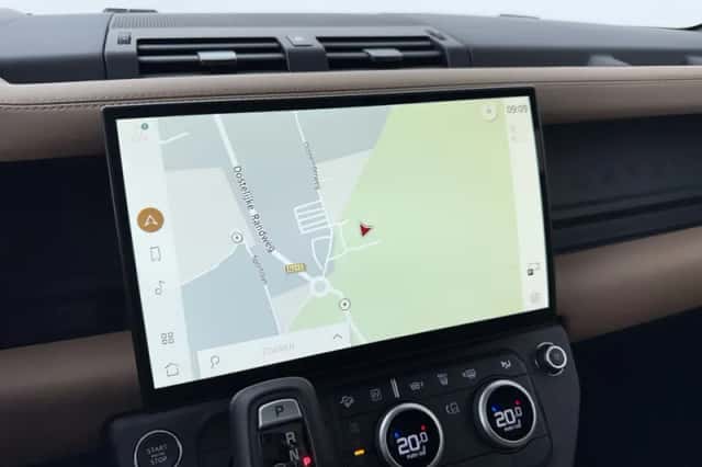 Land Rover Defender (2026) thumbnail 25