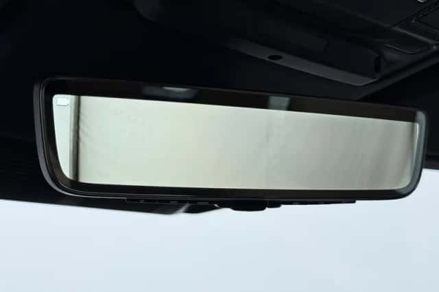 Land Rover Defender (2026) thumbnail 32