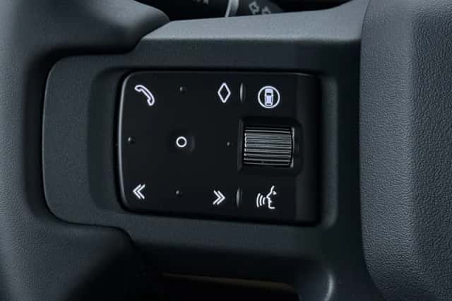 Land Rover Defender (2026) thumbnail 36