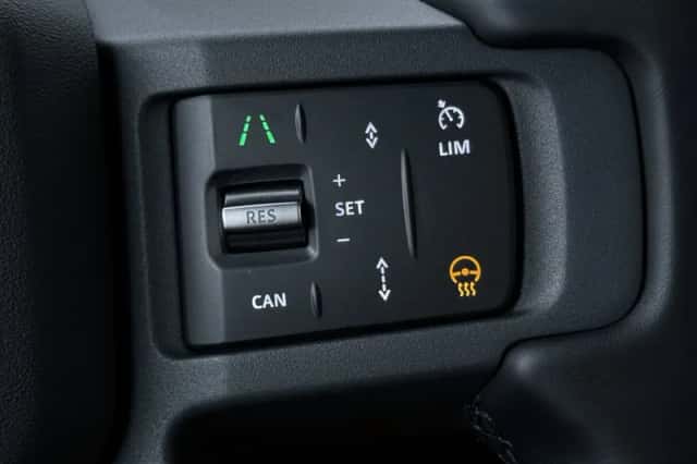 Land Rover Defender (2026) thumbnail 37