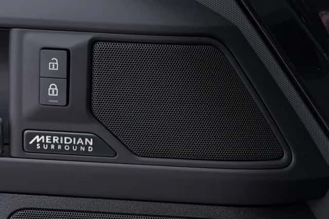 Land Rover Defender (2026) thumbnail 42
