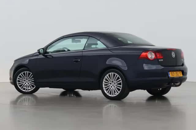 Volkswagen Eos (2009) thumbnail 2