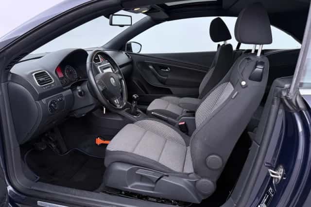 Volkswagen Eos (2009) thumbnail 3