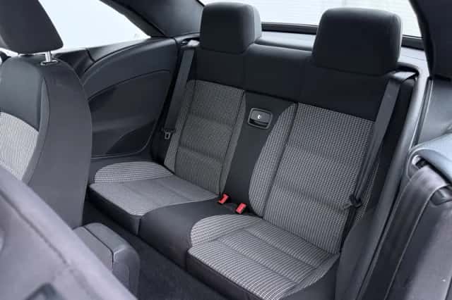 Volkswagen Eos (2009) thumbnail 32