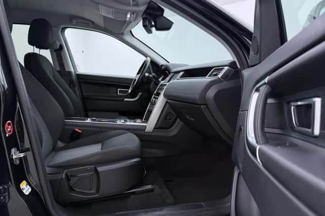 Land Rover Discovery Sport (2016) thumbnail 5