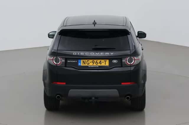 Land Rover Discovery Sport (2016) thumbnail 9