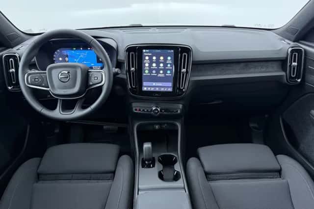 Volvo EX40 (2026) thumbnail 4