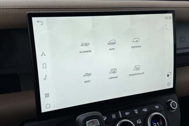 Land Rover Defender (2026) thumbnail 33